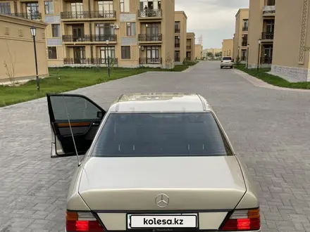 Mercedes-Benz E 220 1993 годаүшін2 590 000 тг. в Туркестан – фото 18