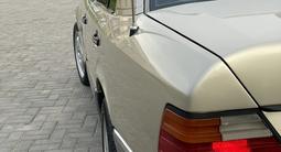 Mercedes-Benz E 220 1993 года за 2 680 000 тг. в Туркестан – фото 5