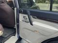 Mitsubishi Pajero 2012 года за 9 999 999 тг. в Астана – фото 18
