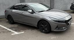 Hyundai Elantra 2021 года за 9 600 000 тг. в Шымкент – фото 2