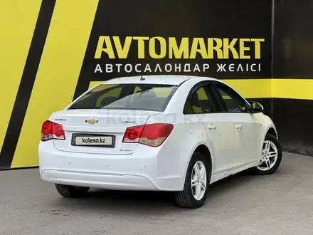 Chevrolet Cruze 2013 года за 3 000 000 тг. в Семей – фото 4