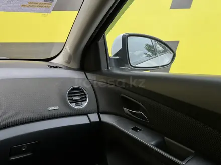 Chevrolet Cruze 2013 года за 3 000 000 тг. в Семей – фото 8
