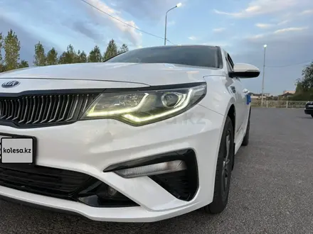 Kia K5 2019 года за 8 500 000 тг. в Шымкент – фото 2