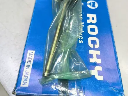 Клапан выпускной впускной Nissan RB20E за 5 500 тг. в Алматы