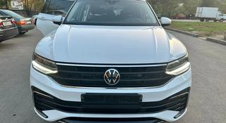 Volkswagen Tiguan 2021 года за 14 200 000 тг. в Костанай
