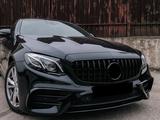 Решетка радиатора E-class w213for50 000 тг. в Астана – фото 2