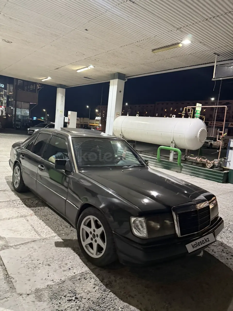 Mercedes-Benz E-Class, 1992