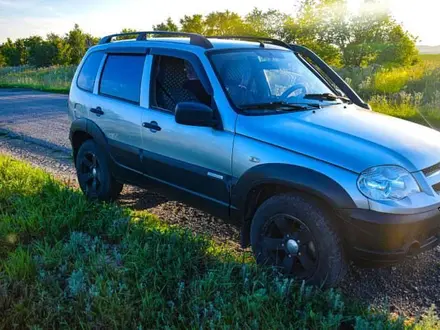 Chevrolet Niva 2014 года за 3 405 000 тг. в Усть-Каменогорск – фото 2