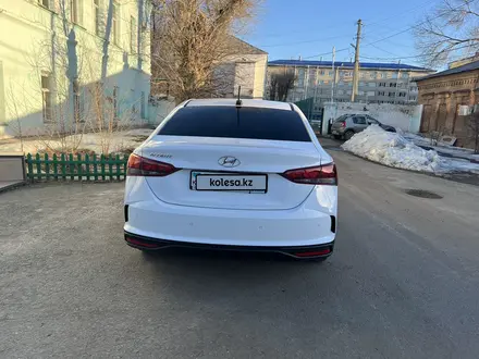 Hyundai Accent 2021 года за 8 300 000 тг. в Уральск – фото 13