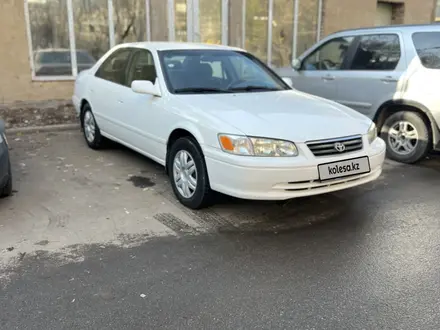 Toyota Camry 1999 года за 4 200 000 тг. в Алматы – фото 2