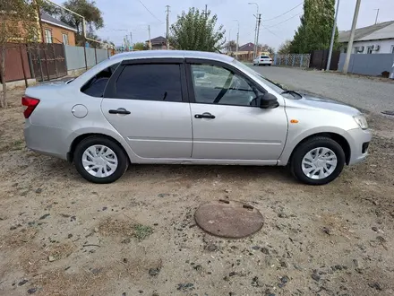 ВАЗ (Lada) Granta 2190 2015 года за 3 300 000 тг. в Атырау – фото 4