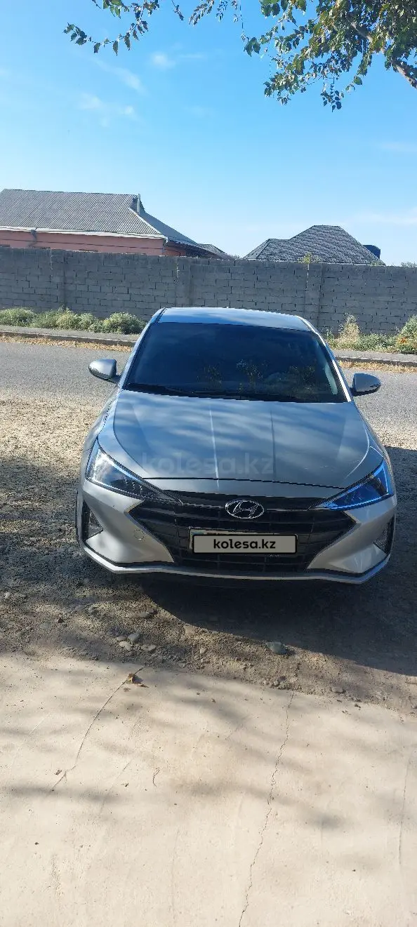 Hyundai Elantra, 2019