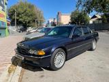 BMW 735 1999 годаүшін4 933 347 тг. в Шымкент – фото 2