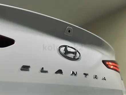 Hyundai Elantra 2019 года за 6 375 000 тг. в Атырау – фото 5