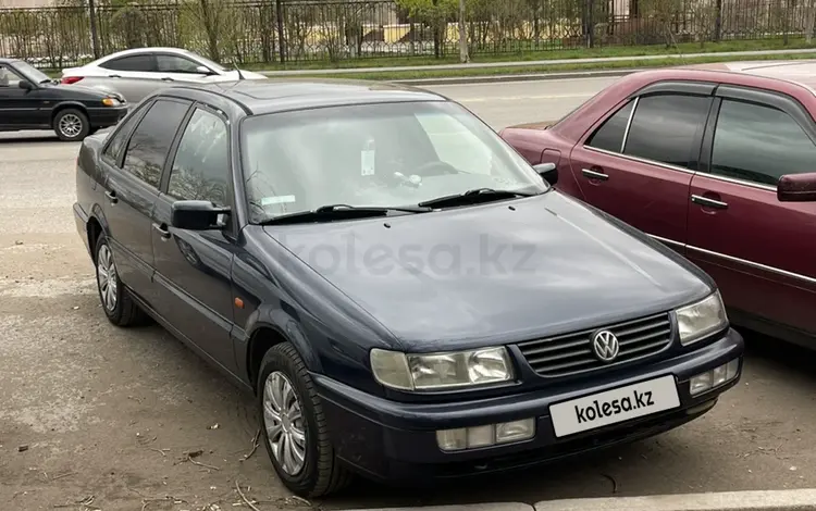 Volkswagen Passat 1994 годаүшін2 200 000 тг. в Караганда