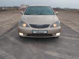 Toyota Camry 2005 года за 4 900 000 тг. в Балхаш – фото 2