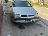 Volkswagen Golf 1996 годаүшін2 400 000 тг. в Шымкент