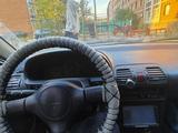Mazda 323 1993 года за 350 000 тг. в Астана – фото 2