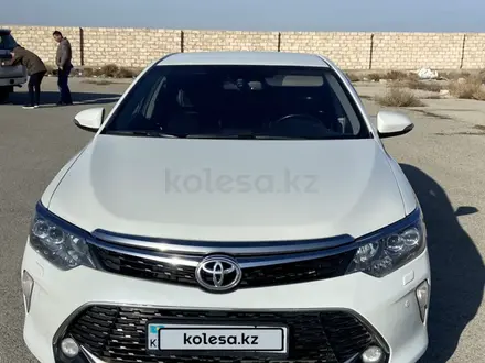 Toyota Camry 2017 года за 12 300 000 тг. в Актау – фото 2