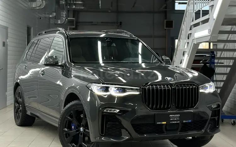 BMW X7 2021 года за 43 500 000 тг. в Астана