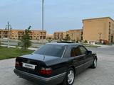 Mercedes-Benz E 220 1993 года за 4 000 000 тг. в Туркестан – фото 3