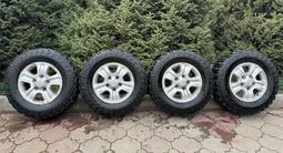 Отличный комплект резины с дисками.! за 350 000 тг. в Алматы