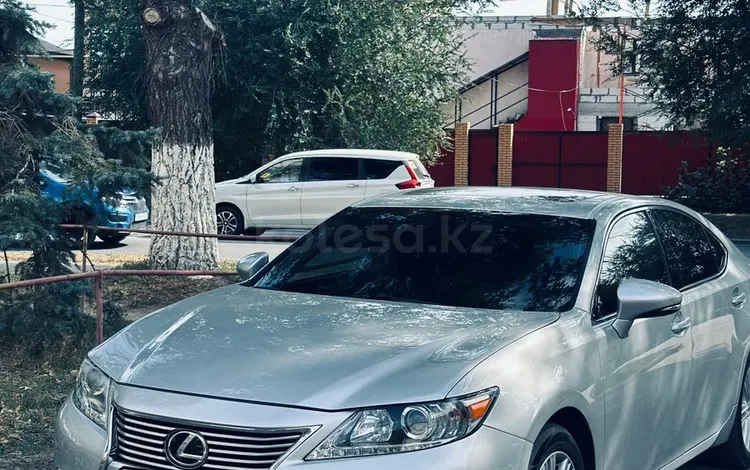 Lexus ES 350 2013 годаfor7 200 000 тг. в Уральск