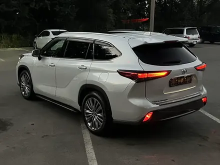 Toyota Highlander 2022 года за 27 000 000 тг. в Алматы – фото 4