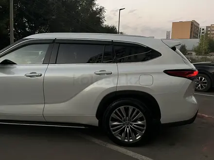 Toyota Highlander 2022 года за 27 000 000 тг. в Алматы – фото 5