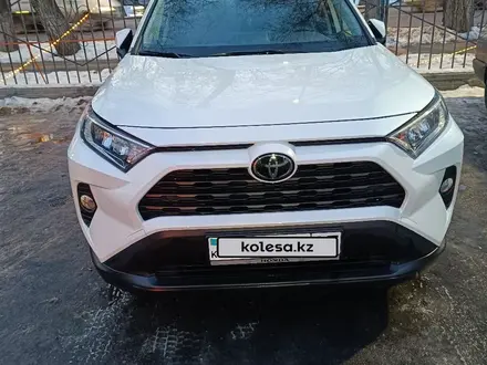 Toyota RAV4 2020 года за 18 500 000 тг. в Алматы