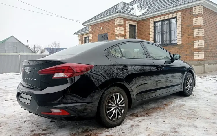 Hyundai Elantra 2020 года за 5 800 000 тг. в Уральск