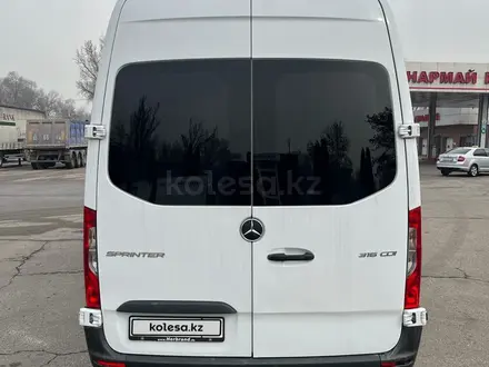 Mercedes-Benz  W907/910 2019 года за 23 700 000 тг. в Алматы – фото 3