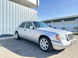 Mercedes-Benz E 280 1993 годаfor2 100 000 тг. в Астана – фото 3