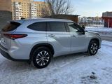 Toyota Highlander 2022 годаүшін30 900 000 тг. в Астана – фото 2