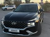 Hyundai Santa Fe 2022 годаүшін13 300 000 тг. в Караганда