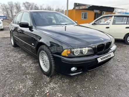 BMW 528 1998 года за 4 200 000 тг. в Алматы – фото 4