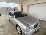 Mercedes-Benz E 240 2000 годаүшін3 800 000 тг. в Атырау – фото 2