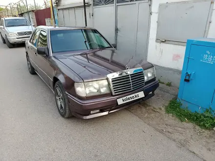 Mercedes-Benz E 230 1992 года за 1 200 000 тг. в Шымкент – фото 3