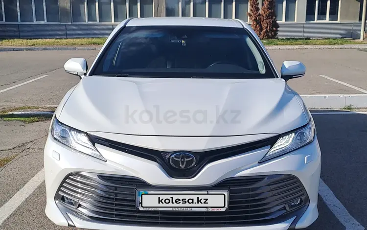 Toyota Camry 2020 года за 15 500 000 тг. в Алматы