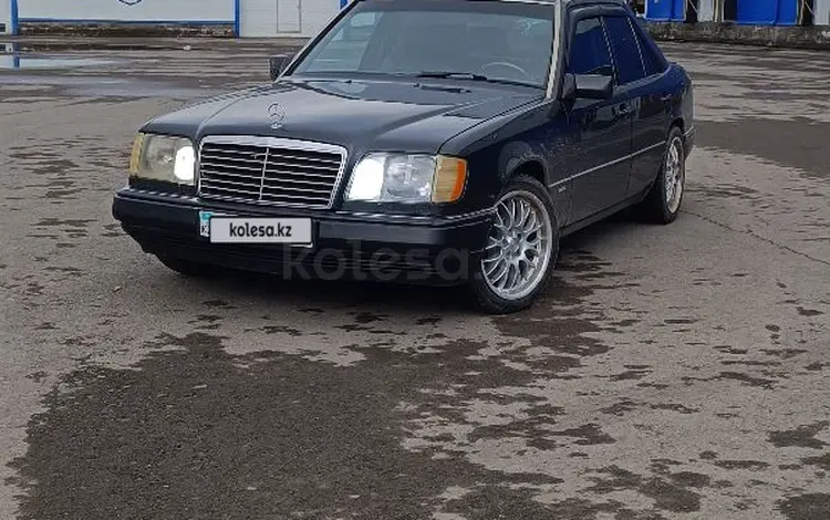 Mercedes-Benz E 280 1994 года за 3 100 000 тг. в Астана