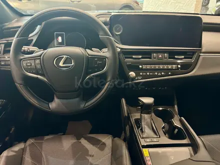 Lexus ES 250 Premium 2025 года за 36 390 000 тг. в Алматы – фото 6
