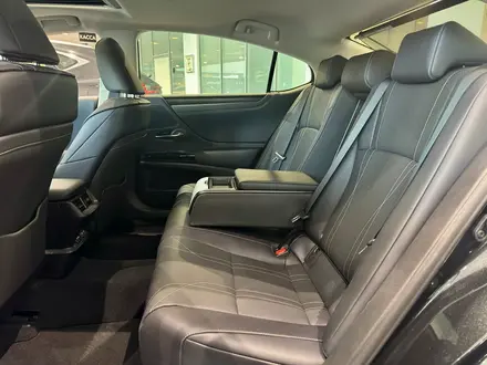 Lexus ES 250 Premium 2025 года за 36 390 000 тг. в Алматы – фото 9