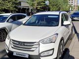 Hyundai Santa Fe 2016 годаүшін8 800 000 тг. в Астана