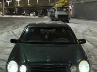 Mercedes-Benz E 240 1998 годаfor2 500 000 тг. в Астана