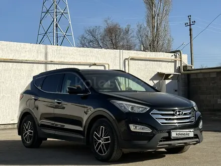 Hyundai Santa Fe 2013 года за 3 900 000 тг. в Актобе