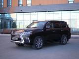 Lexus LX 570 2016 года за 36 000 000 тг. в Астана