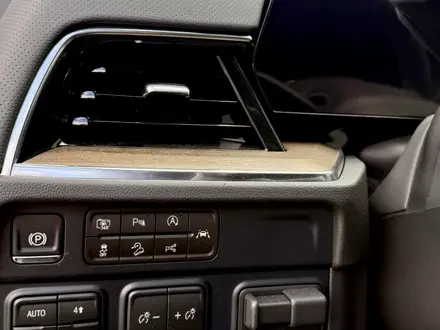 Chevrolet Tahoe High Country 2026 года за 53 990 000 тг. в Астана – фото 7