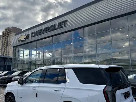 Chevrolet Tahoe High Country 2026 года за 53 990 000 тг. в Астана – фото 3