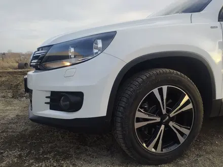 Volkswagen Tiguan 2015 года за 7 490 000 тг. в Кокшетау – фото 2