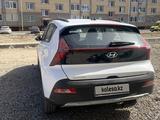 Hyundai Bayon 2024 годаүшін10 500 000 тг. в Актобе – фото 3